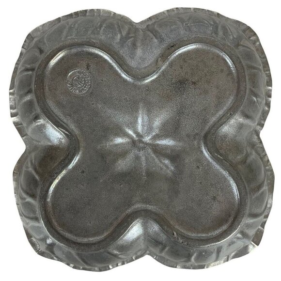 Wilton Armetale Majolica Cabbage Divided Pewter 9.5 in Serving Bowl Square - Picture 7 of 8